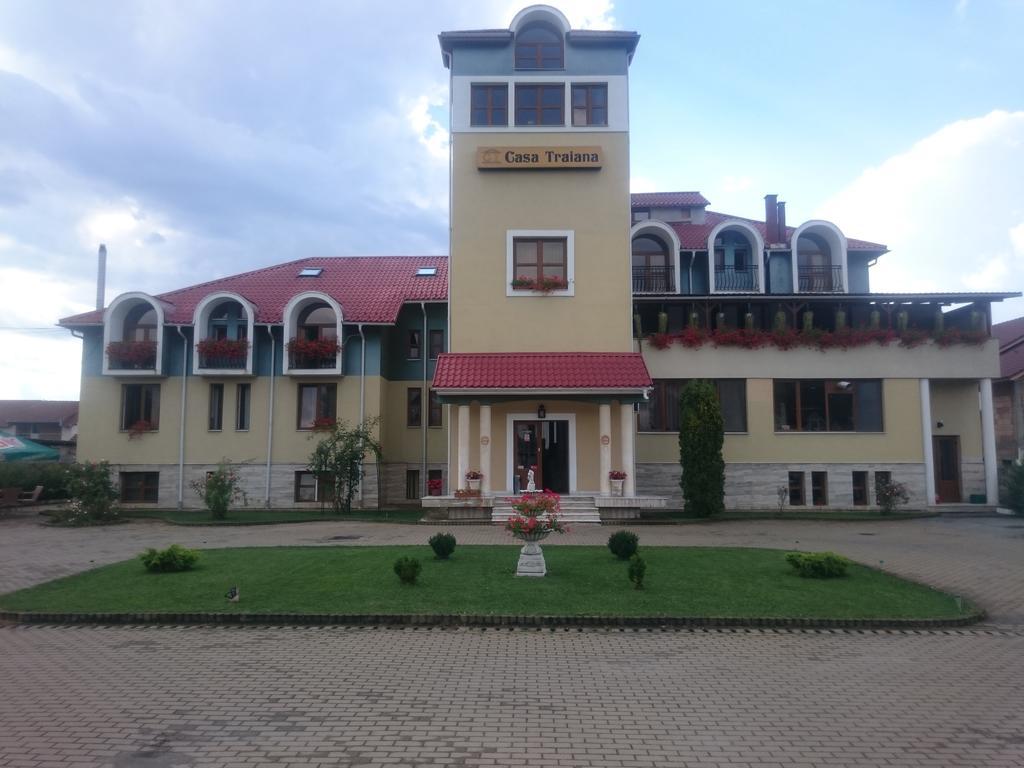 Casa Traiana Ξενοδοχείο Άλμπα Ιούλια Εξωτερικό φωτογραφία